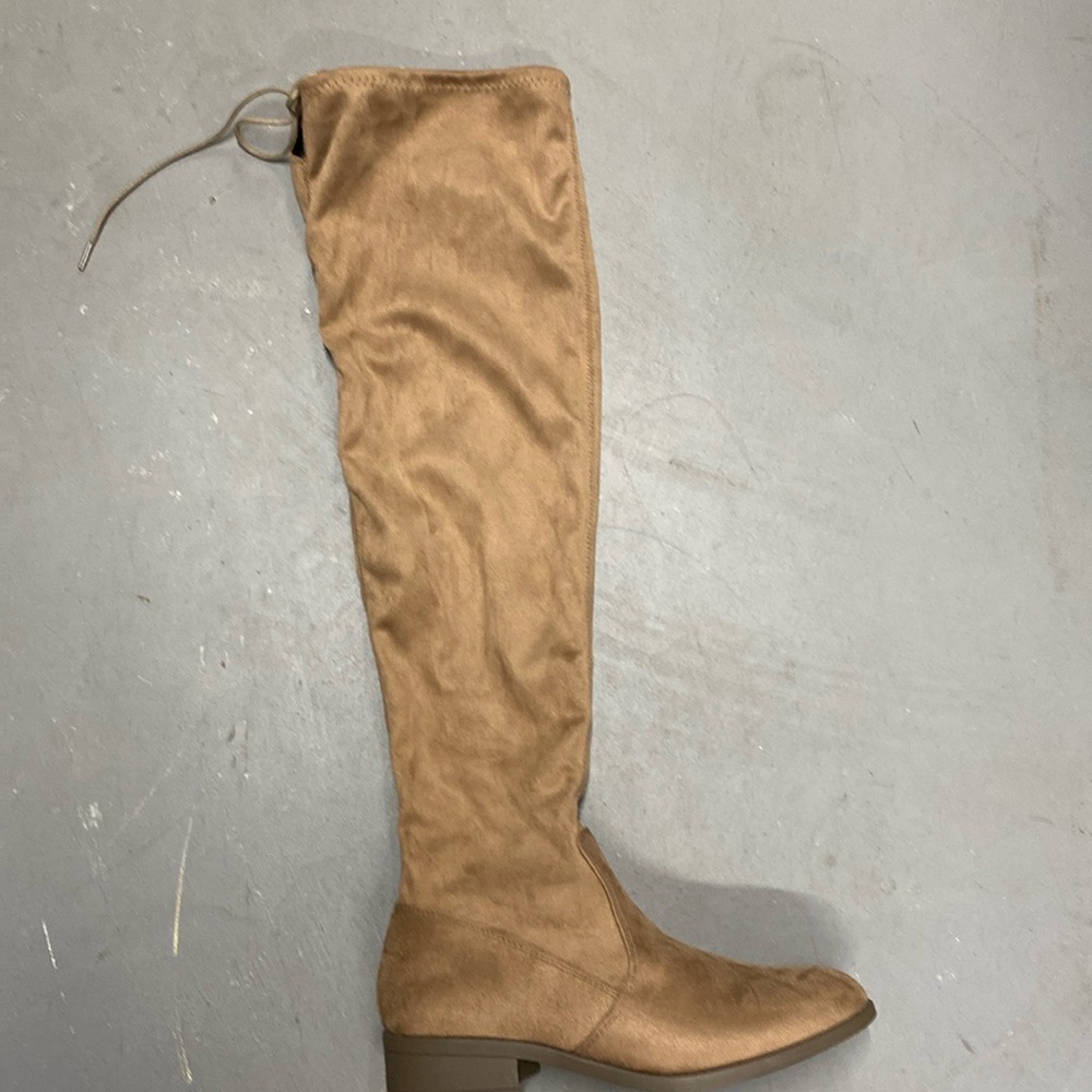 Hardly worn maybe twice.